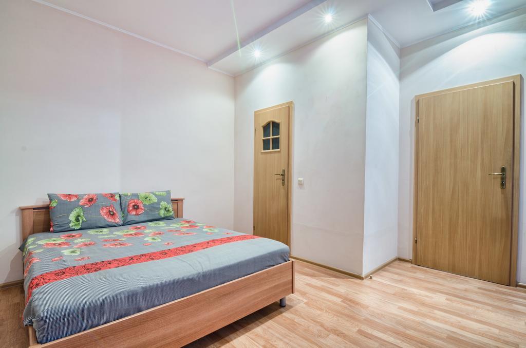 Apartamenty Lesi Ukrainky 17 利沃夫 客房 照片